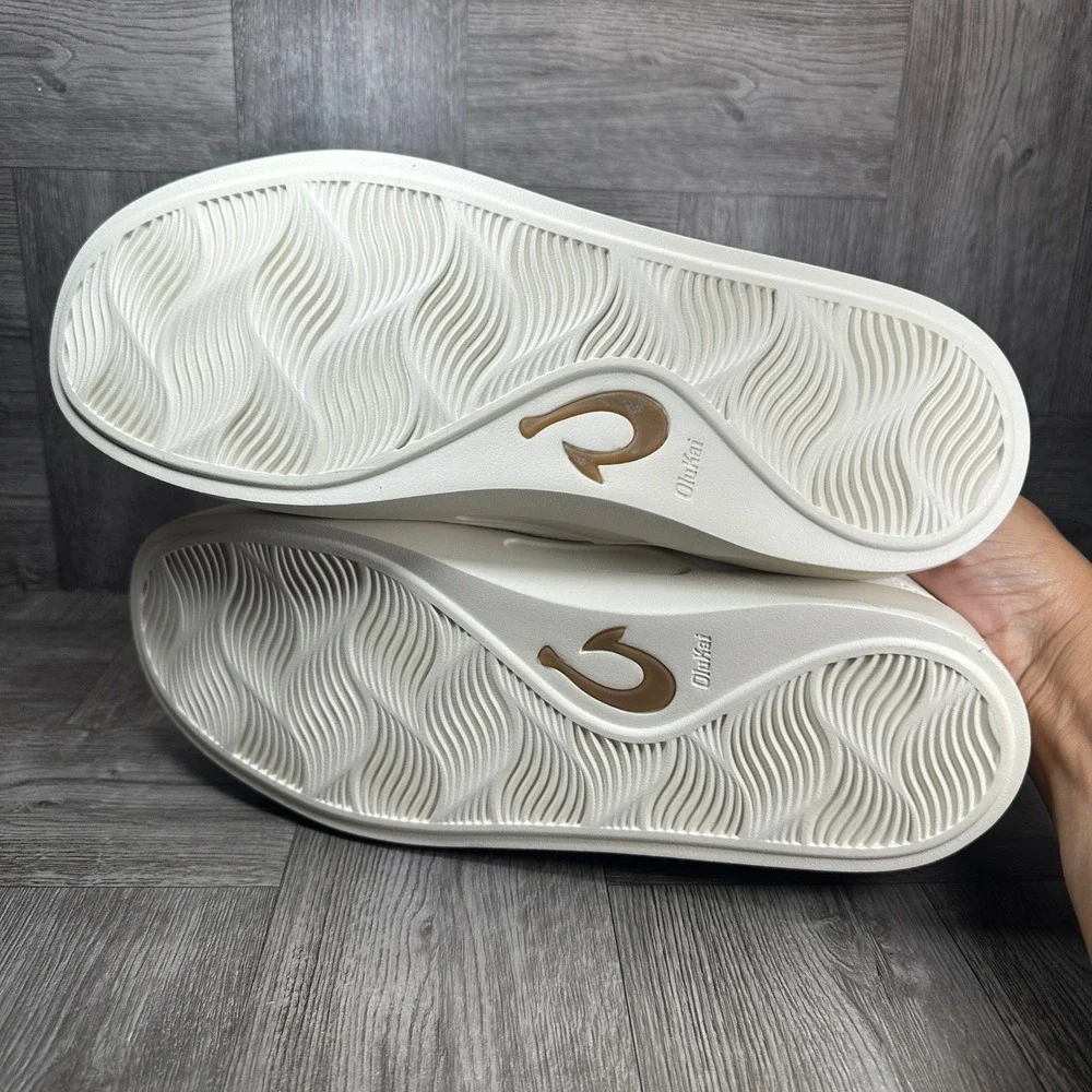 OluKai Tradewind Sneakers Mens 10.5 Off White Canvas Slip On Casual NEW